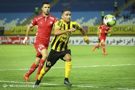 ديدار تيم هاي فوتبال سپاهان و سپيد رود