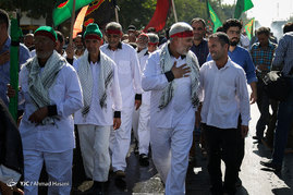 مراسم بدرقه کاروان زائران پیاده از مشهد به کربلا