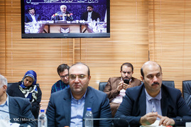 نشست مطبوعاتی رئیس دانشگاه آزاد اسلامی