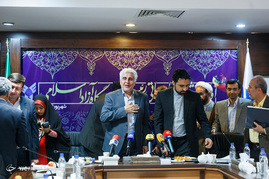 نشست مطبوعاتی رئیس دانشگاه آزاد اسلامی