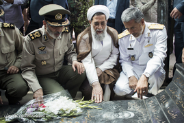 تجدید میثاق فرمانده ارتش جمهوری اسلامی ایران با آرمان های امام راحل و شهدا