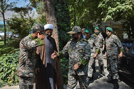 بازدید فرمانده قرارگاه پدافند هوایی خاتم‌الانبیاء ارتش در باشگاه خبرنگاران جوان