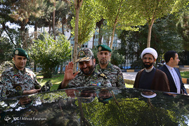 بازدید فرمانده قرارگاه پدافند هوایی خاتم‌الانبیاء ارتش در باشگاه خبرنگاران جوان