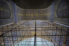 فیروزه هایی به رنگ فلز