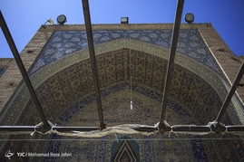 فیروزه هایی به رنگ فلز