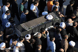 مراسم تشییع پیکر مرحوم آیت الله روح الله شاه آبادی / قم