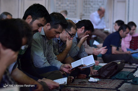 دعای عرفه در مهدیه تهران
