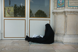 دعای عرفه در مصلی تهران