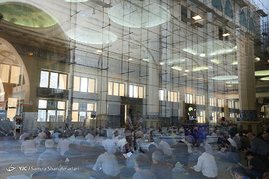 دعای عرفه در مصلی تهران