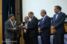 دوازدهمین جشنواره تعاونی‌های برتر، بعداز ظهر امروز دوشنبه (13 شهریورماه) با حضور علی ربیعی وزیر کار ، تعاون و رفاه اجتماعی در مجموعه فرهنگی تلاش برگزار شد.