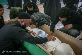 تشیییع و تدفین پیکر سه شهید مدافع حرم در قم