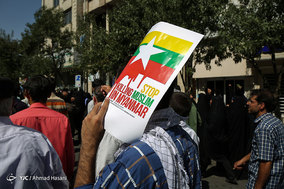 راهپیمایی نمازگزاران نماز جمعه مشهد در حمایت از مسلمانان مظلوم میانمار