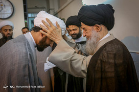 آئین عمامه گذاری طلاب در قم