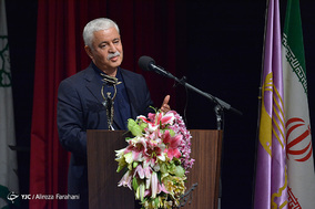 آیین بزرگداشت سیروس ابراهیم زاده، کیانوش عیاری و حسین علیزاده در نوزدهمین جشن بزرگ سینمای ایران