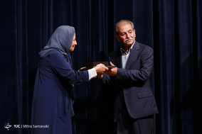 شانزدهمین جشن سالیانه انجمن منتقدان و نویسندگان خانه تئاتر