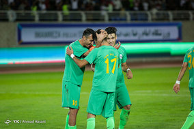دیدار تیم های منتخب مشهد و منتخب کربلا در ورزشگاه امام رضا (ع) مشهد