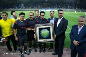 دیدار تیم های منتخب مشهد و منتخب کربلا در ورزشگاه امام رضا (ع) مشهد