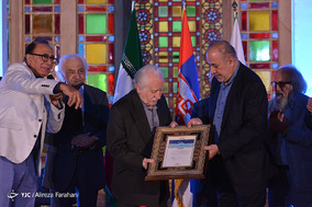 رونمایی از ترجمه دیوان حافظ به زبان صربی