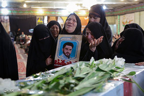 تشییع چهار شهید دفاع مقدس و یک شهید مدافع حرم در مشهد