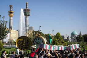 تشییع چهار شهید دفاع مقدس و یک شهید مدافع حرم در مشهد