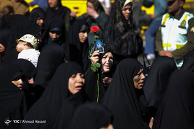 تشییع چهار شهید دفاع مقدس و یک شهید مدافع حرم در مشهد