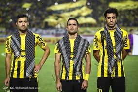 لیگ برتر فوتبال دیدار تیمهای سپاهان و پرسپولیس