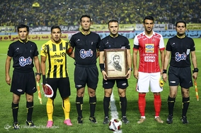 لیگ برتر فوتبال دیدار تیمهای سپاهان و پرسپولیس
