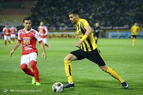 لیگ برتر فوتبال دیدار تیمهای سپاهان و پرسپولیس