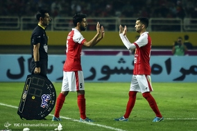 لیگ برتر فوتبال دیدار تیمهای سپاهان و پرسپولیس
