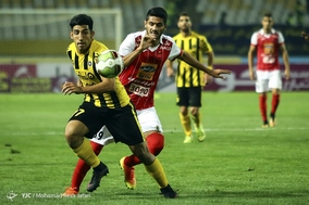 لیگ برتر فوتبال دیدار تیمهای سپاهان و پرسپولیس