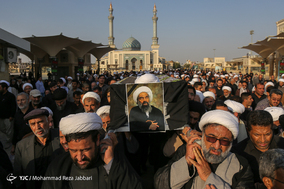مراسم تشییع پیکر مرحوم آیت‌الله راستی کاشانی از اعضای جامعه مدرسین حوزه علمیه قم  / قم