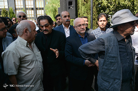 مراسم تشییع پیکر نادر گلچین