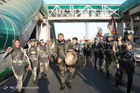 حرکت کاروان نمادین غواصان جنگ در تهران