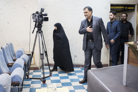 رونمایی از کتاب دِین در باشگاه خبرنگاران جوان