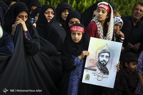 مراسم تشییع پیکر شهیر محسن حججی در میدان امام اصفهان