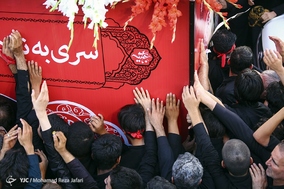 مراسم تشییع پیکر شهیر محسن حججی در میدان امام اصفهان