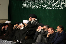 اولین شب مراسم عزاداری امام حسین (ع) در حسینه امام خمینی(ره)