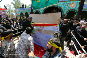 مراسم خاکسپاری شهید مدافع حرم محسن حججی در نجف آباد
