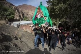 مراسم تاسوعای حسینی در روستای ابیانه