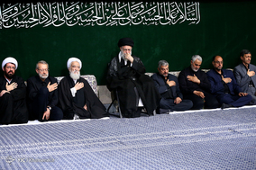 مراسم عزاداری شب عاشورا در حسینه امام خمینی(ره)