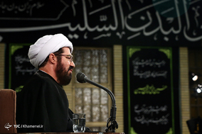 مراسم عزاداری شب عاشورا در حسینه امام خمینی(ره)
