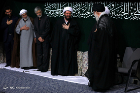 مراسم عزاداری شب عاشورا در حسینه امام خمینی(ره)