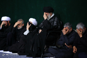 مراسم عزاداری شب عاشورا در حسینه امام خمینی(ره)