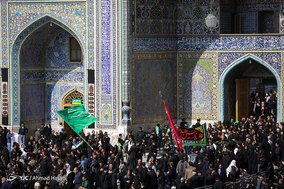عزاداری روز عاشورا در حرم امام رضا (ع)