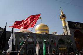 عزاداری روز عاشورا در حرم امام رضا (ع)