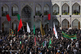 عزاداری روز عاشورا در حرم امام رضا (ع)