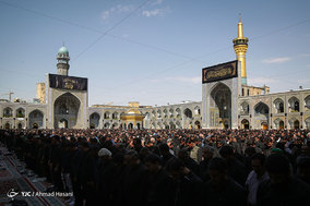 عزاداری روز عاشورا در حرم امام رضا (ع)