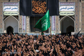 عزاداری روز عاشورا در حرم امام رضا (ع)