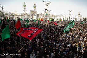 عزاداری روز عاشورا در حرم امام رضا (ع)