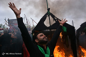 مراسم تعزیه سنتی شهرستان ضیابر استان گیلان، همزمان با روز عاشورا و شهادت ابا عبدالله الحسین(ع) با حضور انبوه مردم از سراسر استان،برگزار گردید. این مراسم بعنوانن یک آئین معنوی به شماره ۴۶۱ در فهرست آثار ملی کشور به ثبت رسیده است.